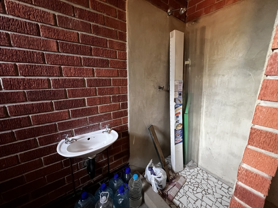 2 Bedroom Property for Sale in Newcastle KwaZulu-Natal