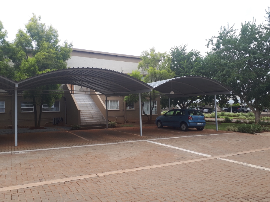 1 Bedroom Property for Sale in Sunnyridge KwaZulu-Natal