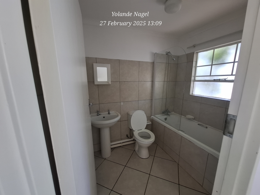 1 Bedroom Property for Sale in Sunnyridge KwaZulu-Natal