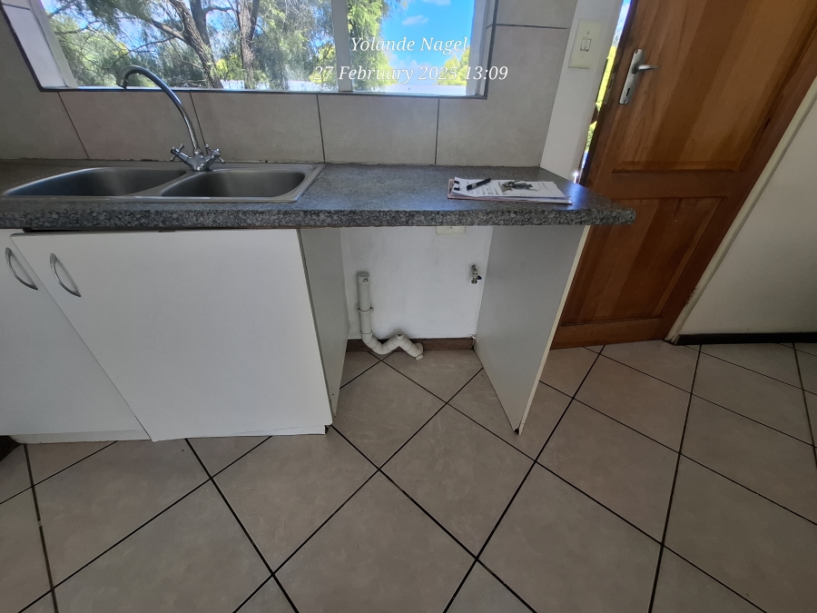 1 Bedroom Property for Sale in Sunnyridge KwaZulu-Natal