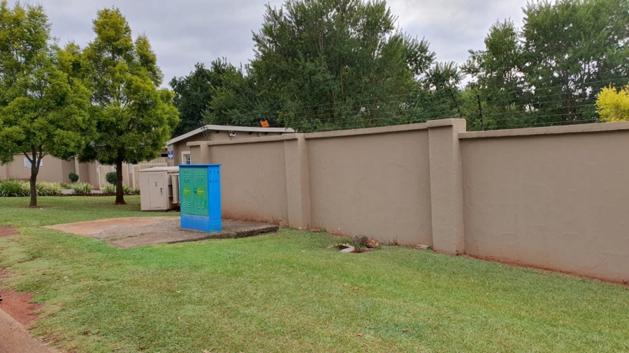 1 Bedroom Property for Sale in Sunnyridge KwaZulu-Natal