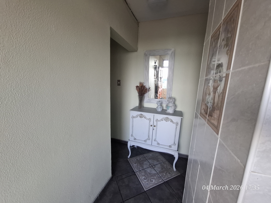 2 Bedroom Property for Sale in Pioneer Park KwaZulu-Natal