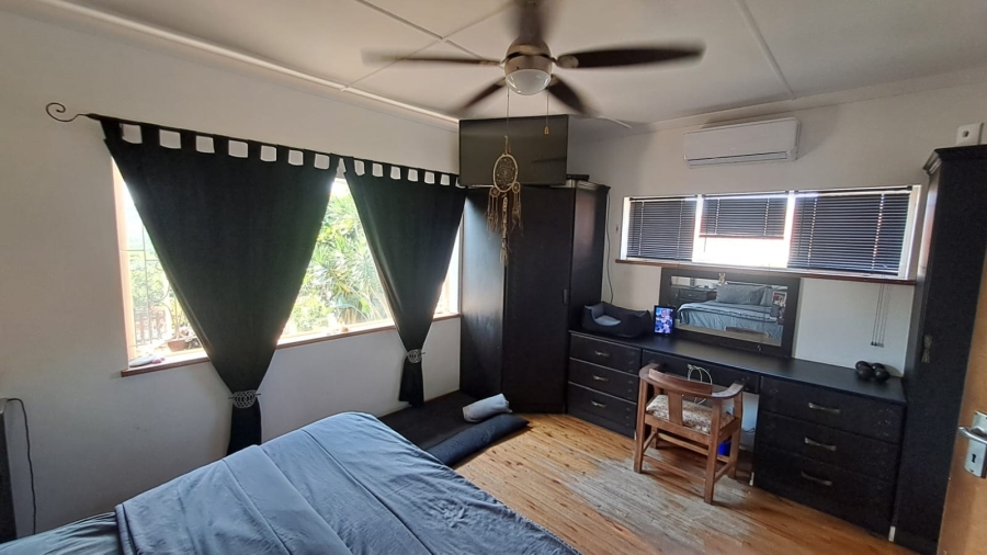 3 Bedroom Property for Sale in Brighton Beach KwaZulu-Natal