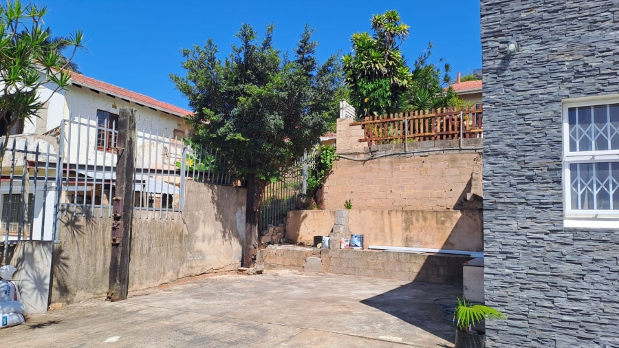 3 Bedroom Property for Sale in Brighton Beach KwaZulu-Natal