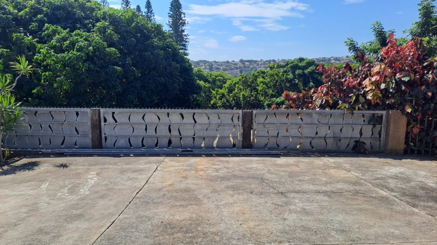 3 Bedroom Property for Sale in Brighton Beach KwaZulu-Natal