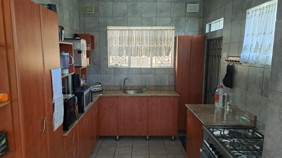 3 Bedroom Property for Sale in Brighton Beach KwaZulu-Natal