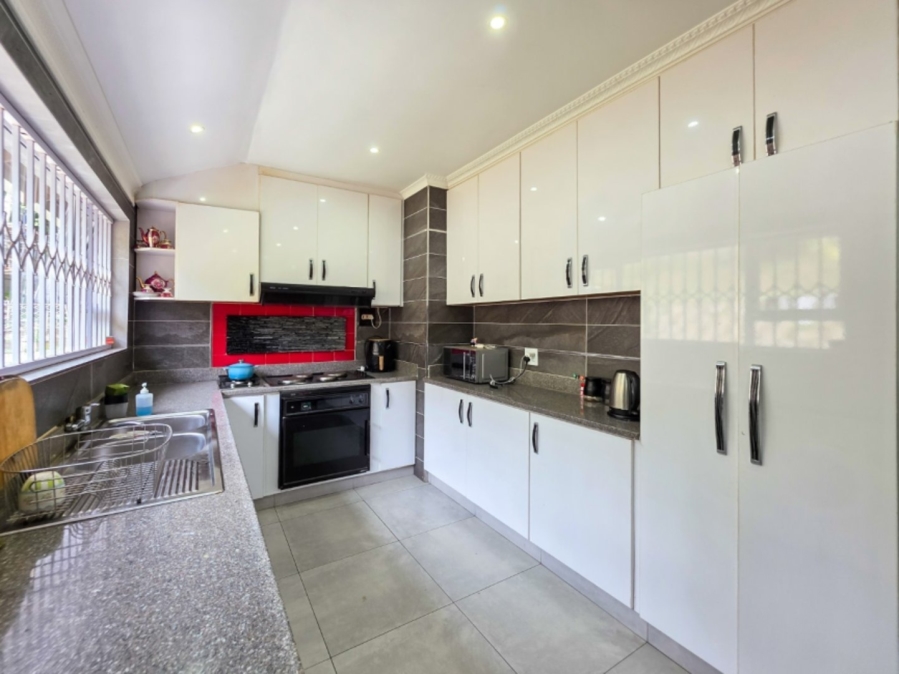 3 Bedroom Property for Sale in Westbrook KwaZulu-Natal