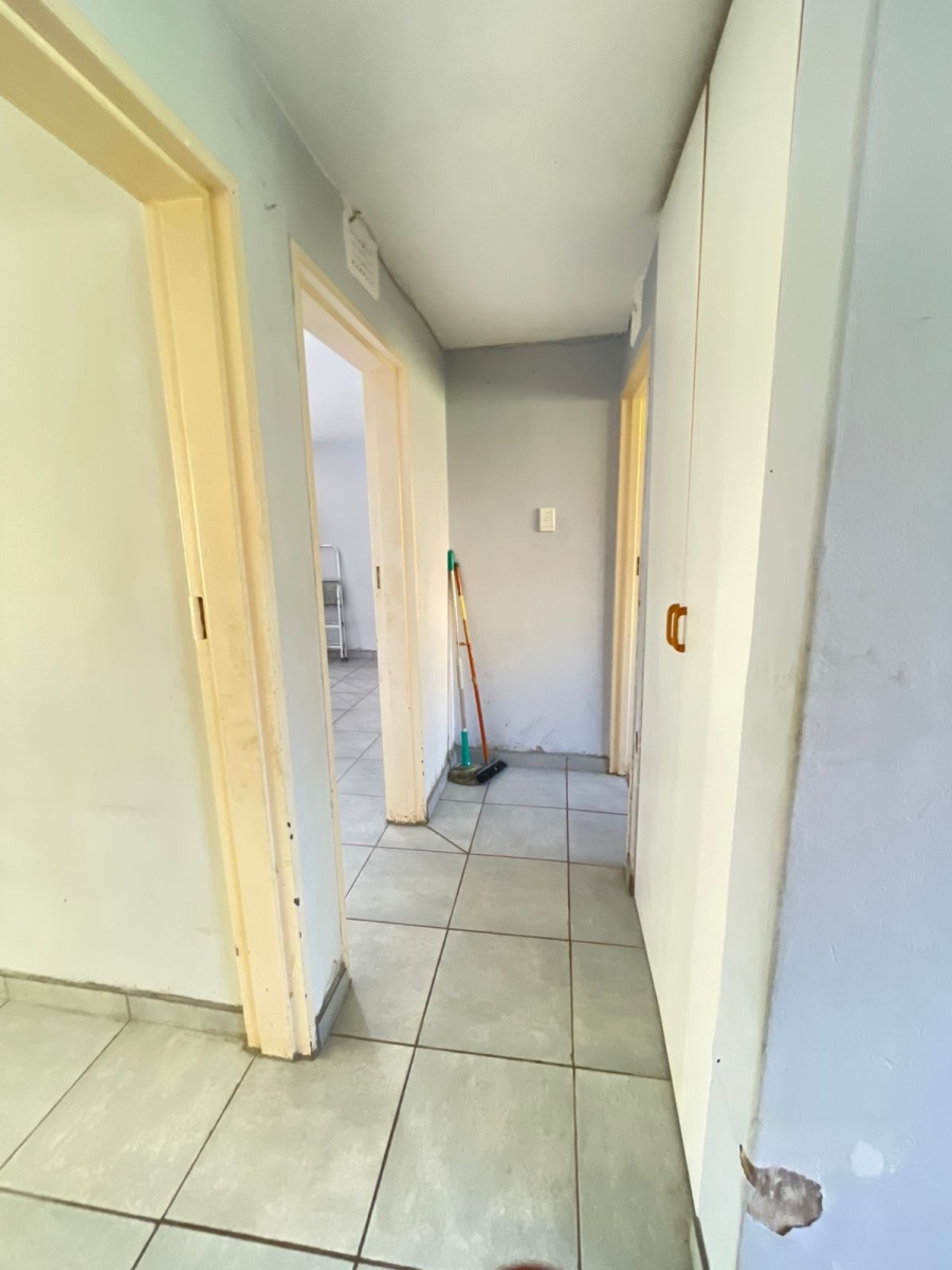 1 Bedroom Property for Sale in Austerville KwaZulu-Natal