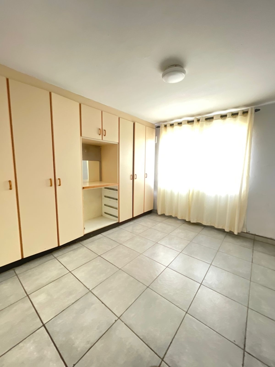 1 Bedroom Property for Sale in Austerville KwaZulu-Natal