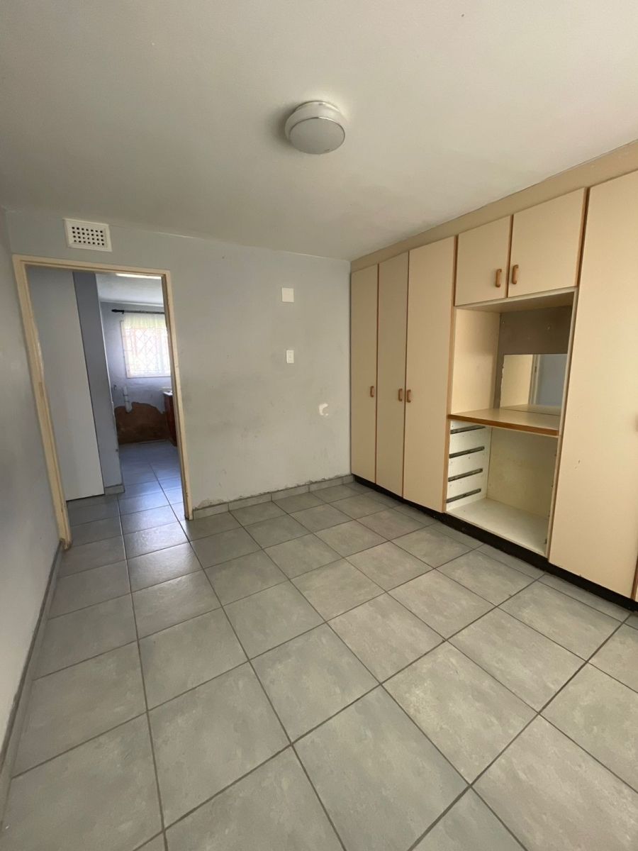 1 Bedroom Property for Sale in Austerville KwaZulu-Natal