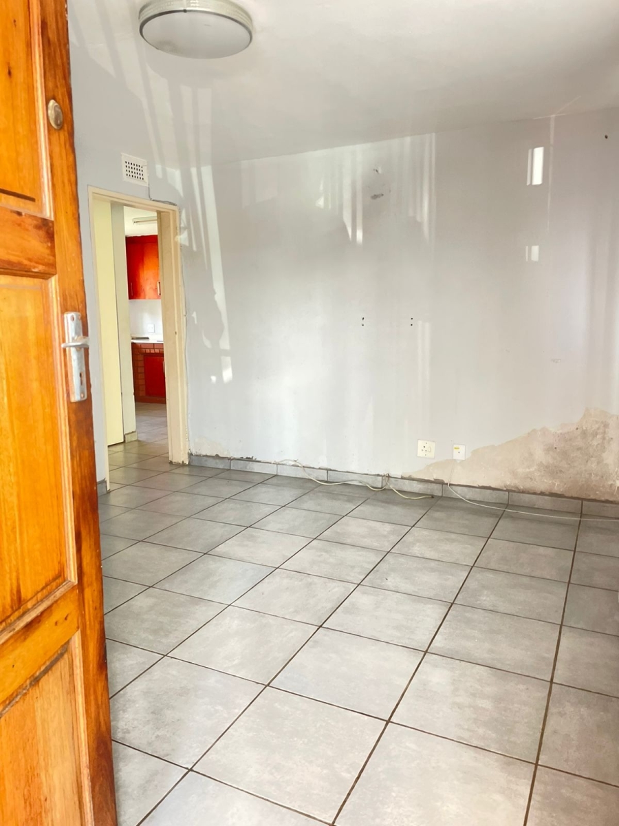 1 Bedroom Property for Sale in Austerville KwaZulu-Natal