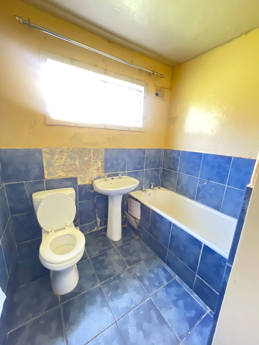 1 Bedroom Property for Sale in Austerville KwaZulu-Natal