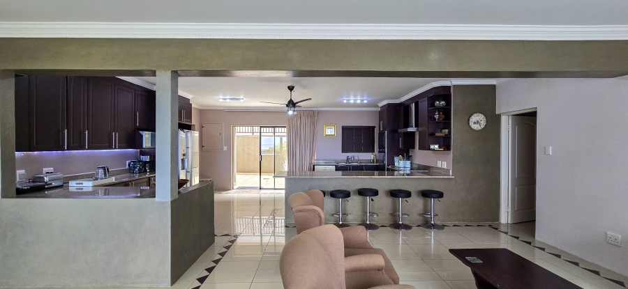 9 Bedroom Property for Sale in Shakas Rock KwaZulu-Natal
