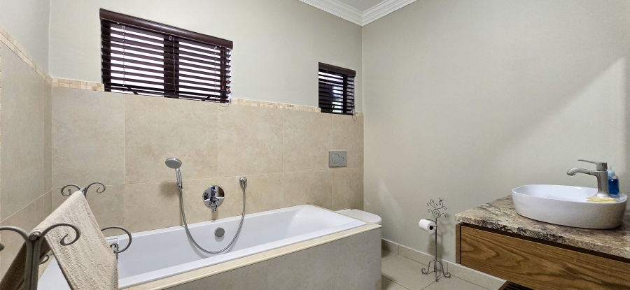 9 Bedroom Property for Sale in Shakas Rock KwaZulu-Natal