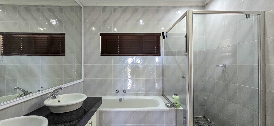 9 Bedroom Property for Sale in Shakas Rock KwaZulu-Natal