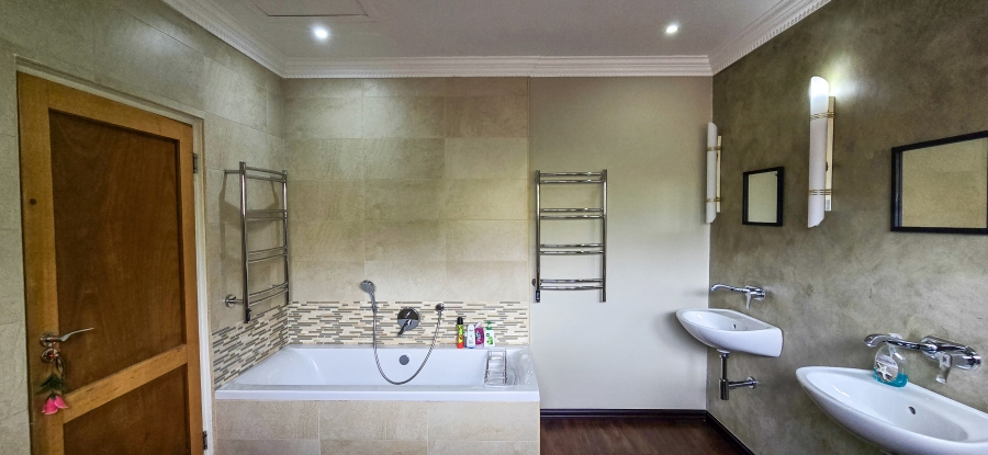 9 Bedroom Property for Sale in Shakas Rock KwaZulu-Natal