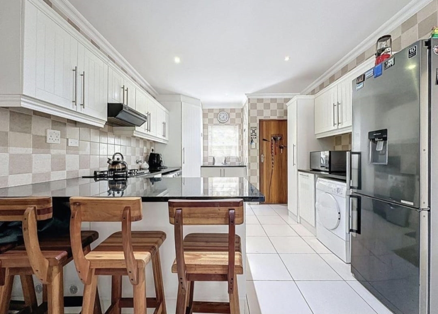 4 Bedroom Property for Sale in Willard Beach KwaZulu-Natal