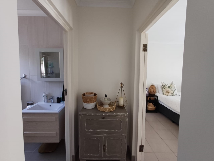 To Let 3 Bedroom Property for Rent in Willard Beach KwaZulu-Natal