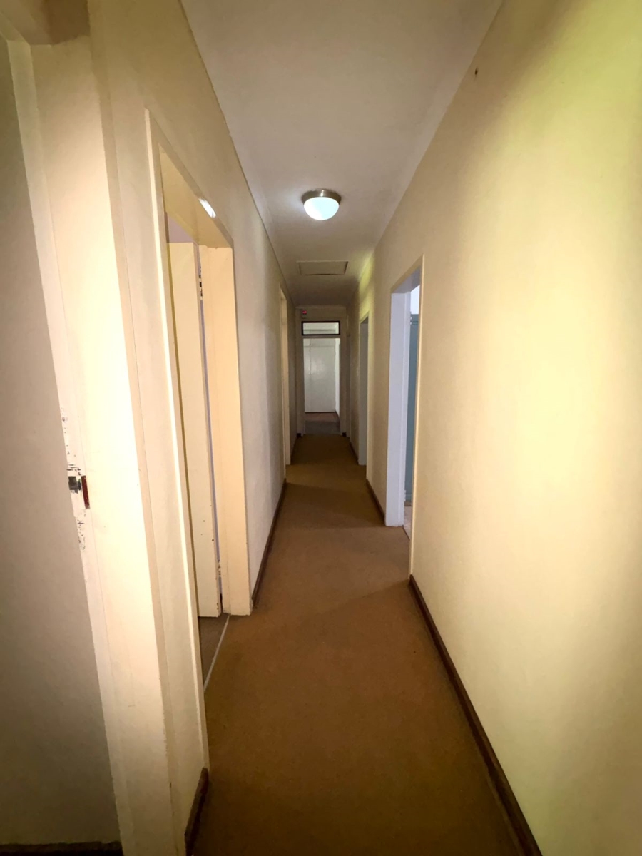 4 Bedroom Property for Sale in Huttenheights KwaZulu-Natal