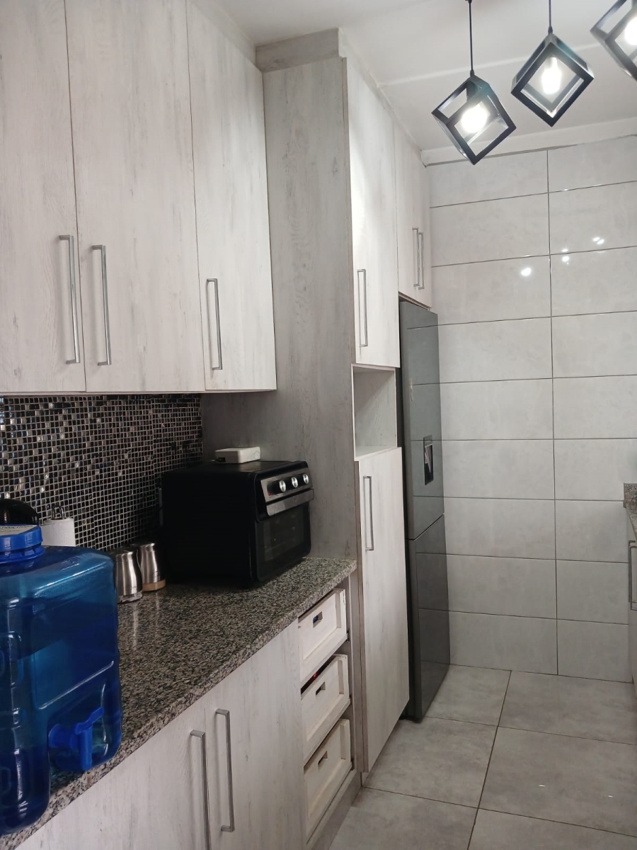 2 Bedroom Property for Sale in Glenwood KwaZulu-Natal