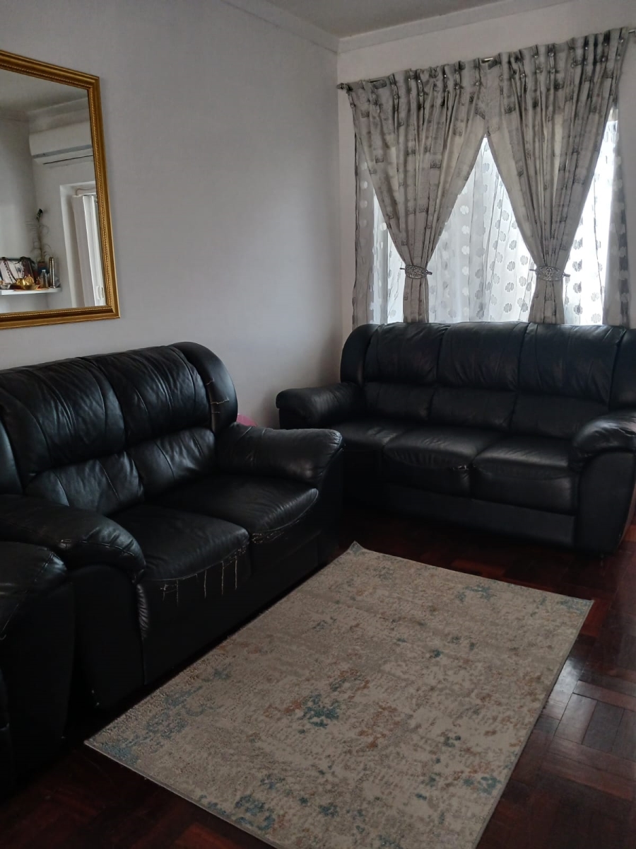 2 Bedroom Property for Sale in Glenwood KwaZulu-Natal