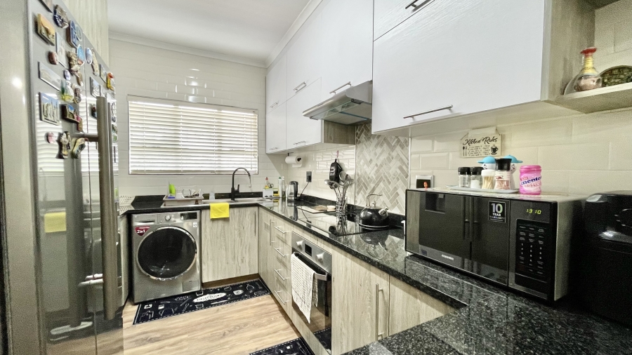 2 Bedroom Property for Sale in Scottsville KwaZulu-Natal