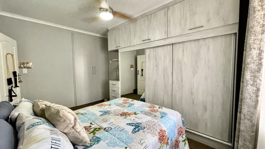 2 Bedroom Property for Sale in Scottsville KwaZulu-Natal