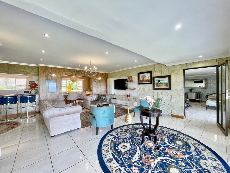 5 Bedroom Property for Sale in Salt Rock KwaZulu-Natal