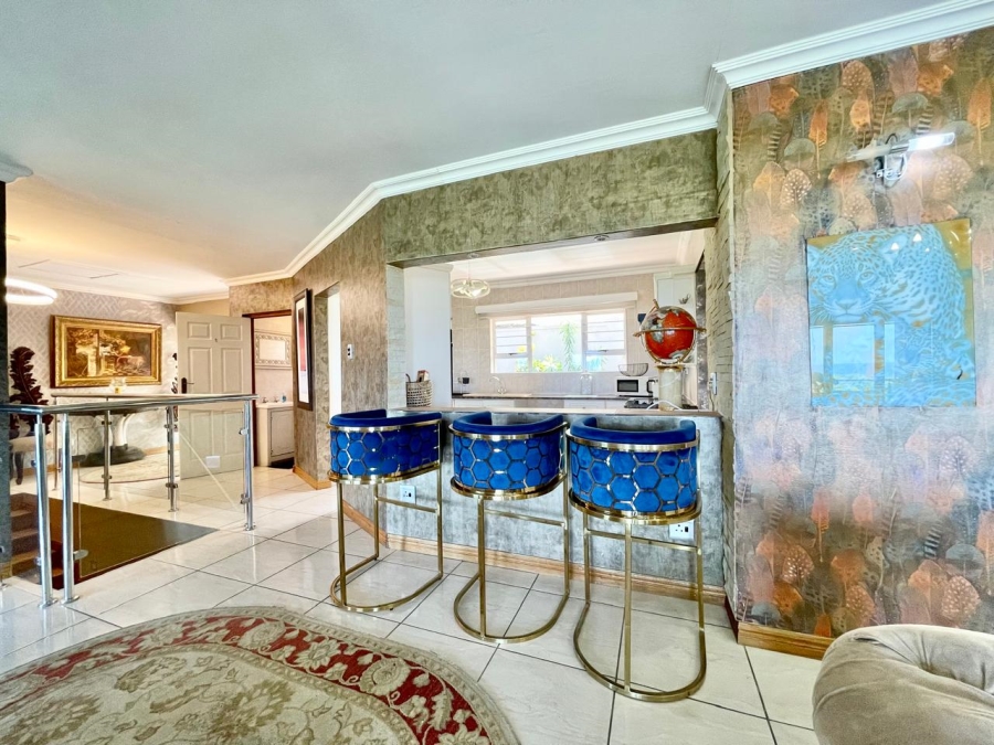 5 Bedroom Property for Sale in Salt Rock KwaZulu-Natal