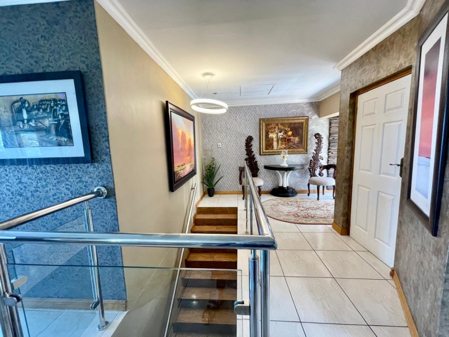 5 Bedroom Property for Sale in Salt Rock KwaZulu-Natal