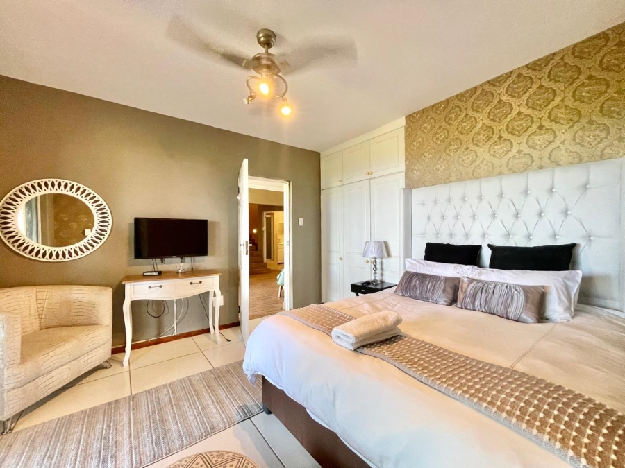 5 Bedroom Property for Sale in Salt Rock KwaZulu-Natal