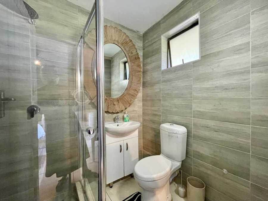 5 Bedroom Property for Sale in Salt Rock KwaZulu-Natal