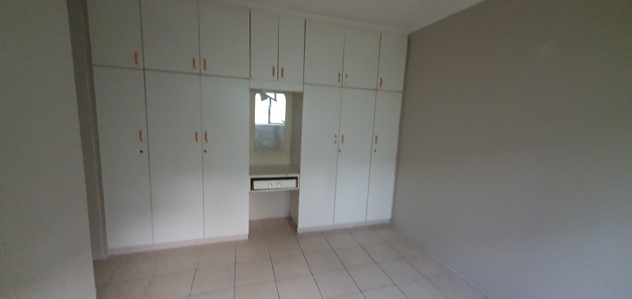 To Let 3 Bedroom Property for Rent in Bluff KwaZulu-Natal