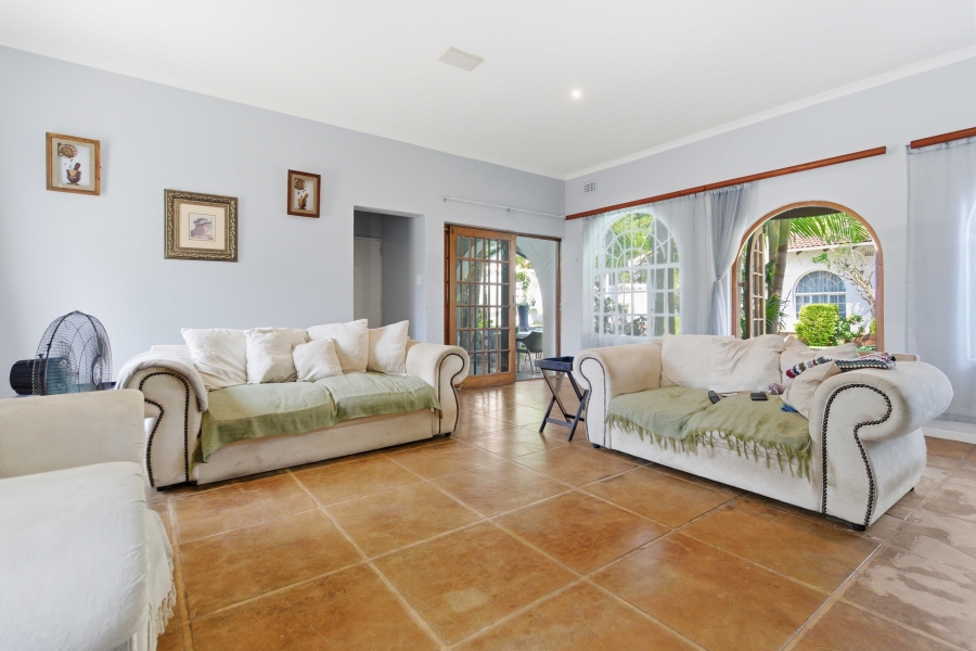 5 Bedroom Property for Sale in Hillcrest Central KwaZulu-Natal