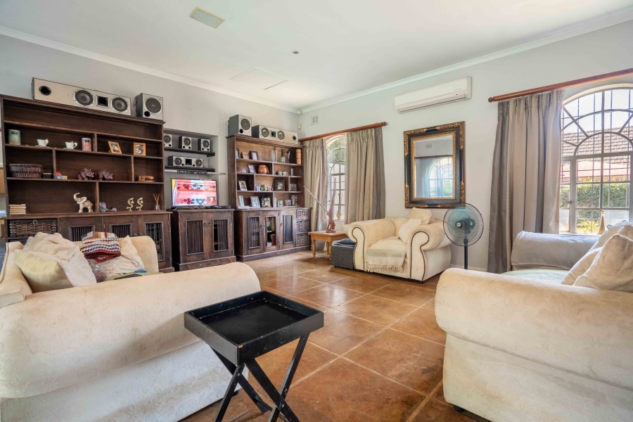 5 Bedroom Property for Sale in Hillcrest Central KwaZulu-Natal