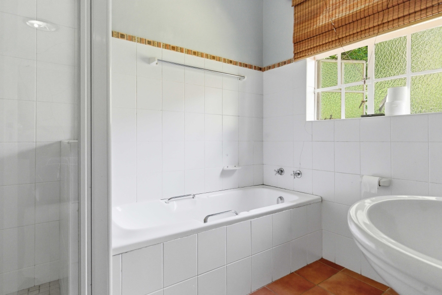 5 Bedroom Property for Sale in Hillcrest Central KwaZulu-Natal