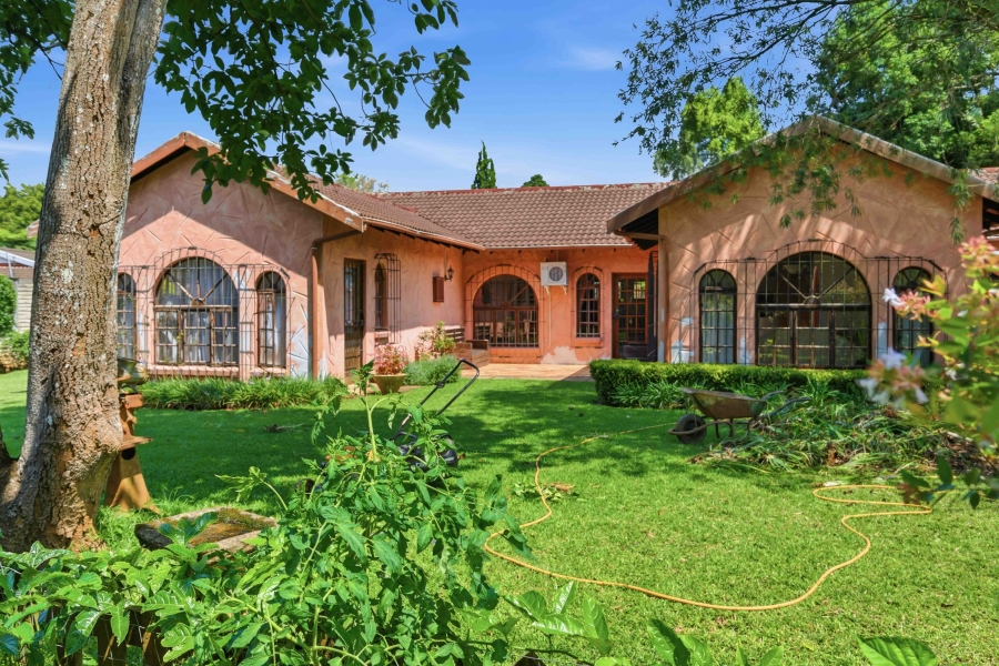 5 Bedroom Property for Sale in Hillcrest Central KwaZulu-Natal