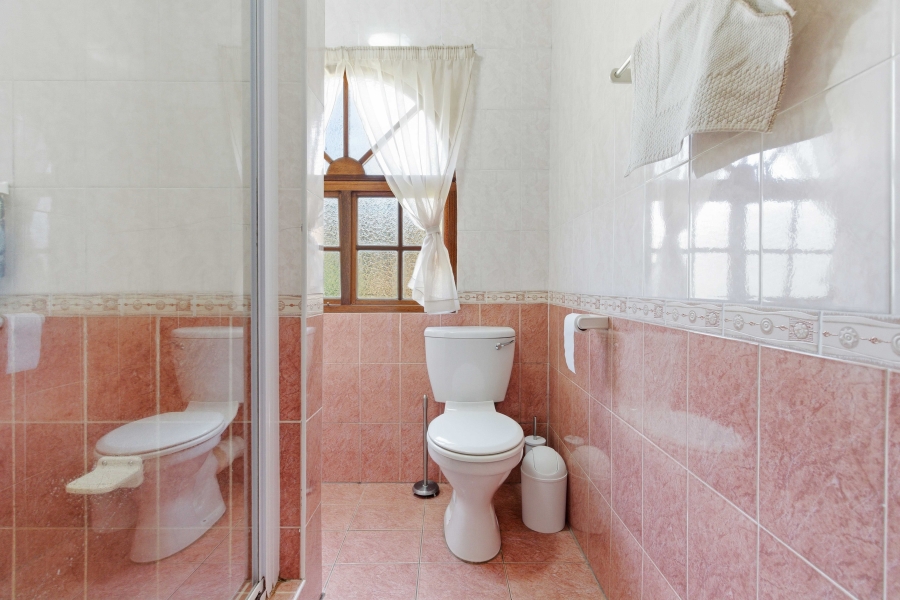 5 Bedroom Property for Sale in Hillcrest Central KwaZulu-Natal