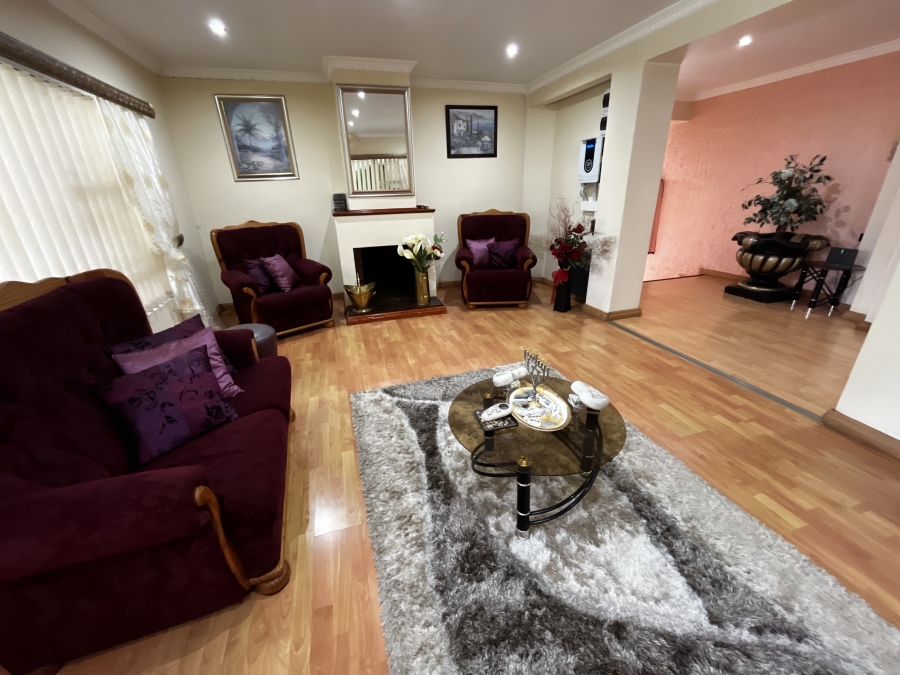 4 Bedroom Property for Sale in Montrose KwaZulu-Natal