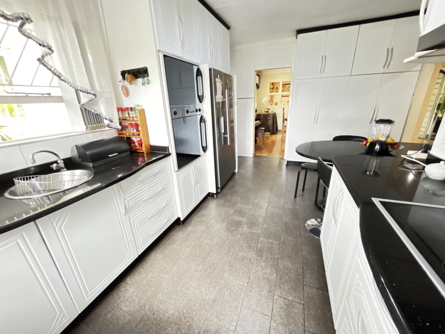 4 Bedroom Property for Sale in Montrose KwaZulu-Natal