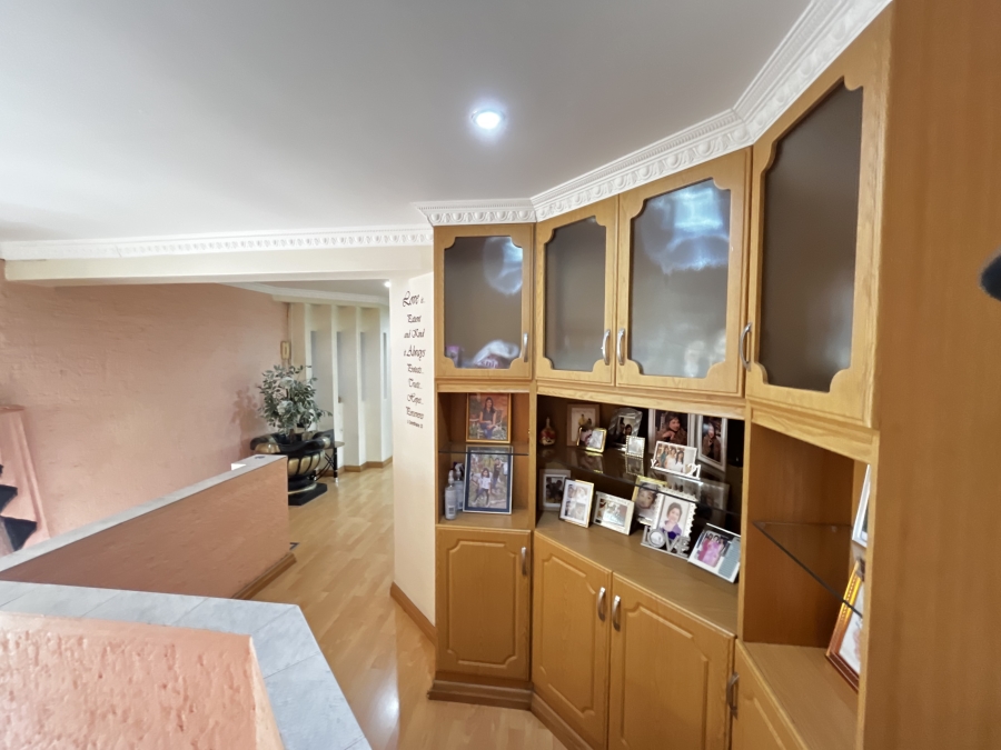 4 Bedroom Property for Sale in Montrose KwaZulu-Natal