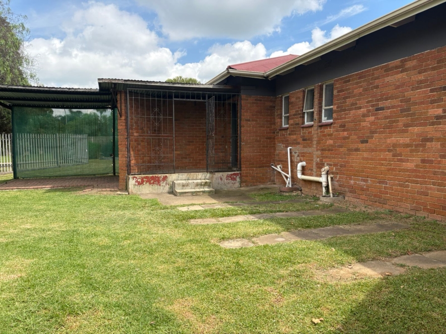 4 Bedroom Property for Sale in Pioneer Park KwaZulu-Natal