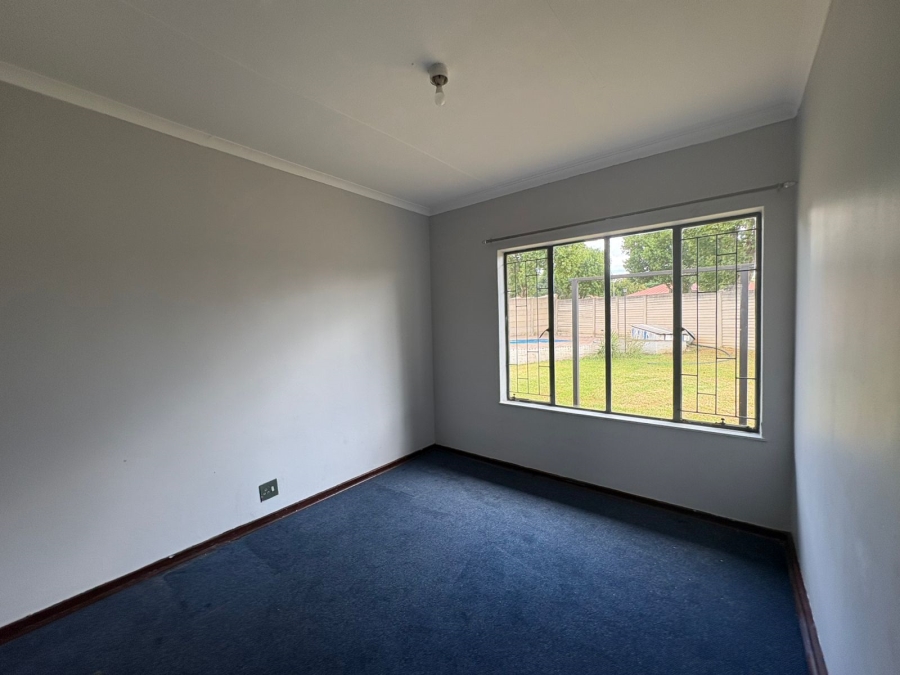 4 Bedroom Property for Sale in Pioneer Park KwaZulu-Natal