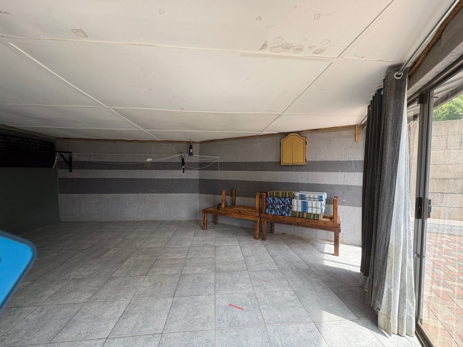 4 Bedroom Property for Sale in Pioneer Park KwaZulu-Natal