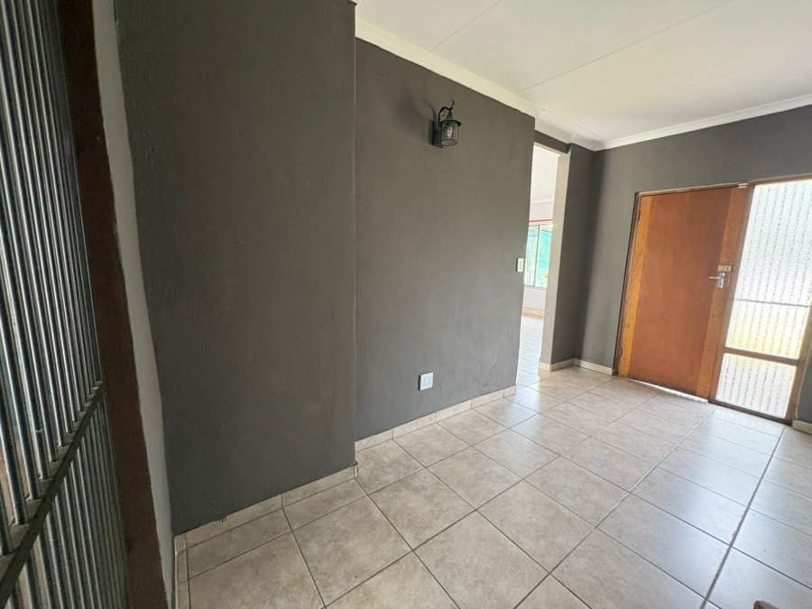4 Bedroom Property for Sale in Pioneer Park KwaZulu-Natal