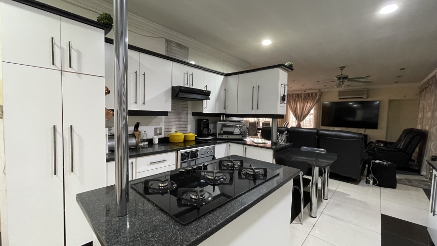 3 Bedroom Property for Sale in Mountain Rise KwaZulu-Natal