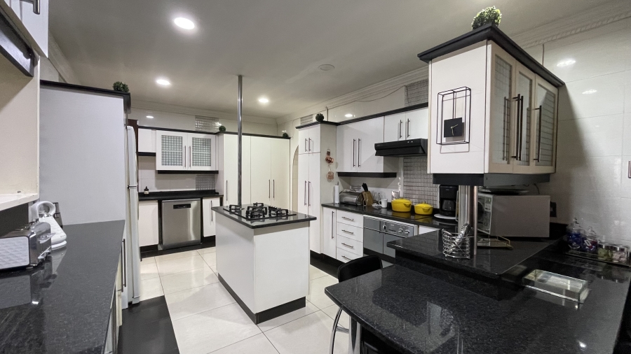 3 Bedroom Property for Sale in Mountain Rise KwaZulu-Natal