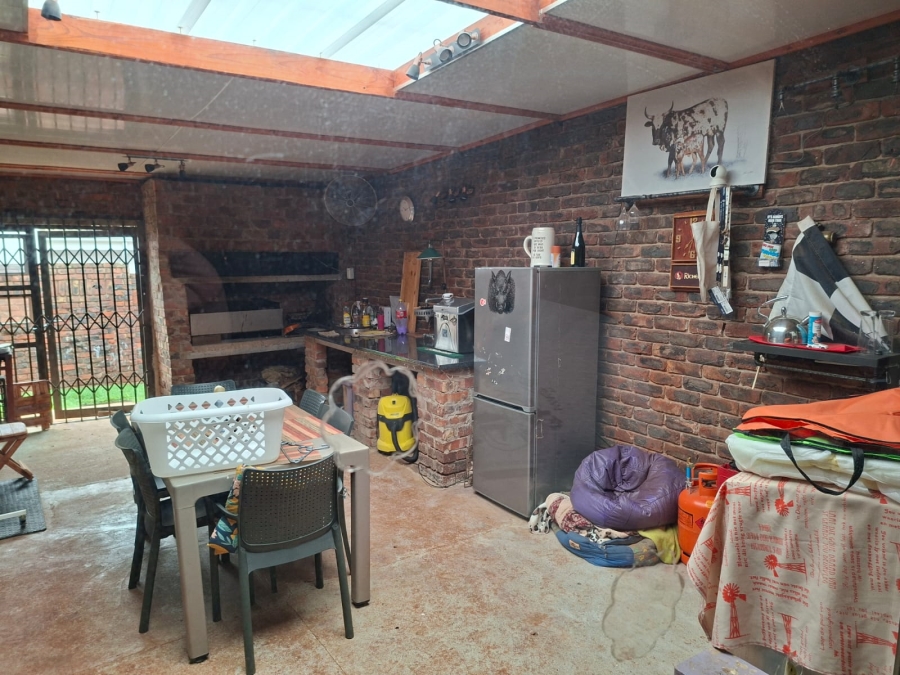 4 Bedroom Property for Sale in Sunnyridge KwaZulu-Natal