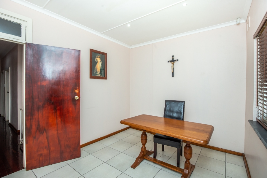 4 Bedroom Property for Sale in Glenwood KwaZulu-Natal