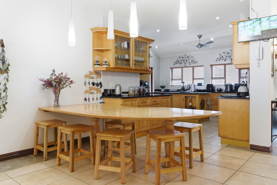 9 Bedroom Property for Sale in Pennington KwaZulu-Natal